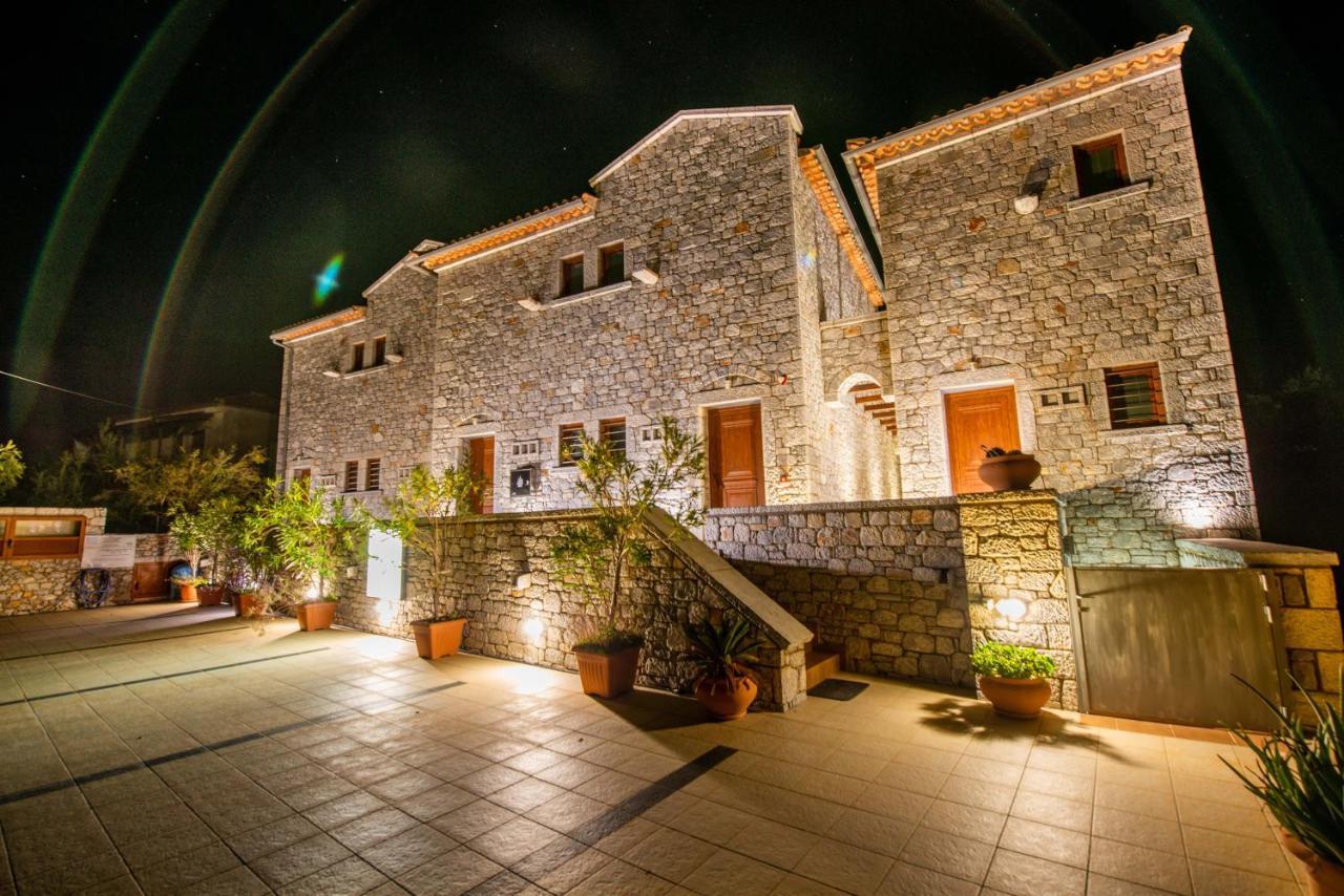 אגיוס ניקולאוס Mani Houses Selinitsa Art Koloveas מראה חיצוני תמונה